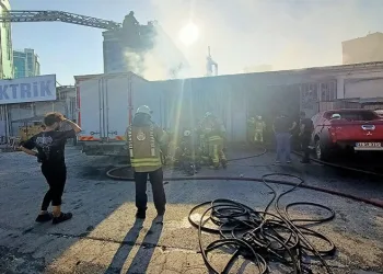 Beylikdüzü’nde sanayi sitesinde korkutan patlama