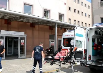 Marmara Denizi’nde 4 genç boğulma tehlikesi geçirdi