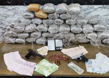 Bayrampaşa’da zehir tacirlerine operasyon