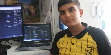 13 yaşında kendi yazışma uygulamasını kurdu