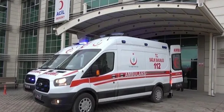 Kırıkkale’de çatıdan düşen işçi ağır yaralandı