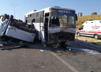 İşçi servisleri kaza yaptı: 22 yaralı