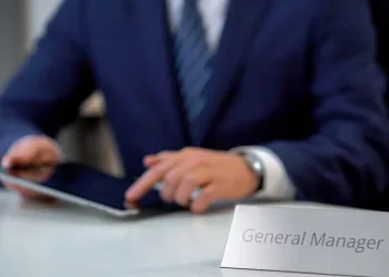 Yargıtay: Müdürlere fazla mesai verilmez