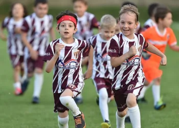 İnegölspor yaz futbol okullarına rekor başvuru
