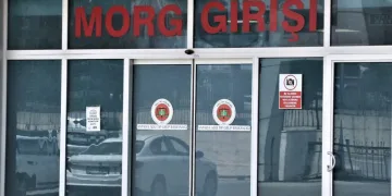 Antalya’da balkondan düşen çocuk öldü