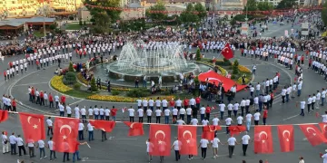 1058 kişi aynı anda halay çekti