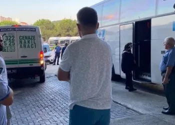 Otobüste kalp krizi geçiren yaşlı kadın yaşamını yitirdi