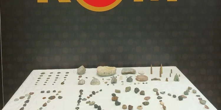 Çanakkale’de 23 tarihi sikke ele geçirildi
