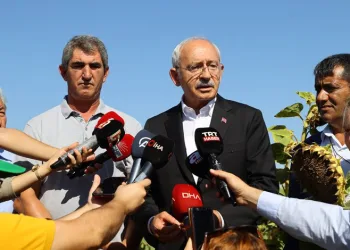 Kılıçdaroğlu, Edirne’de çiftçilerle bir araya geldi