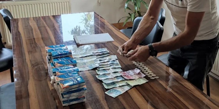 Düzce’de dilenerek 3 saatte 2 bin lira topladılar