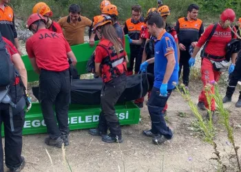 Bursa’da cesedi bulunan genç defnedildi
