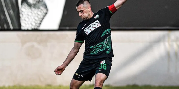 Burak Altıparmak’tan, Bursaspor’a destek
