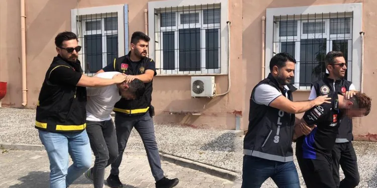 Bursa’da 1,5 kilo uyuşturucuyla yakalandılar