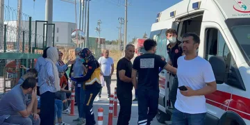 Kocaeli’de fabrika yangınında 6 işçi dumandan etkilendi
