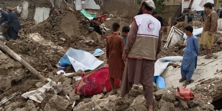 Afganistan’ı sel vurdu! Çok sayıda ölü ve yaralı var