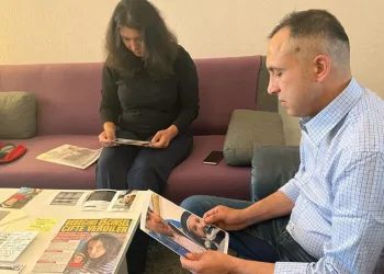 Türk ailenin bebekleri eşcinsel aileye verildi
