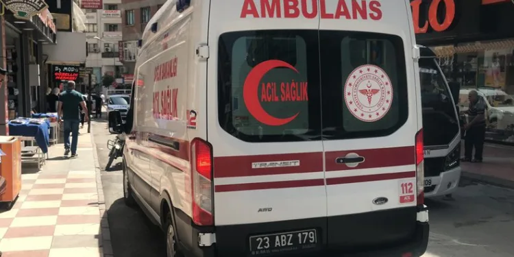 Elazığ’da bıçaklı kavga: 1 yaralı