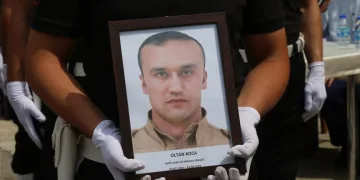 İstanbul’da şehit olan bekçi son yolculuğuna uğurlandı