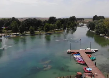 Hafta sonu binlerce turisti ağırlıyor