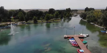 Hafta sonu binlerce turisti ağırlıyor
