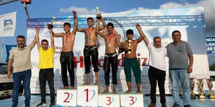 Bursa Büyükşehir güreşçilerinden 9 madalya