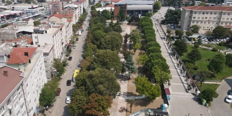 Bursa Yıldırım’ın yeni meydanında sona doğru