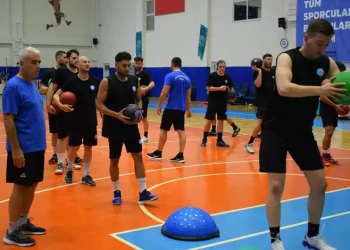 Nilüferli hentbolculardan sezona sıkı hazırlık