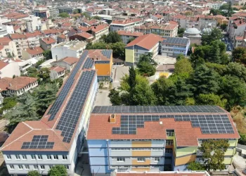 Bursa’daki bu okul kendi enerjisini üretiyor
