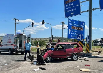 Bursa’da ölümlü kaza! TIR ve otomobil çarpıştı