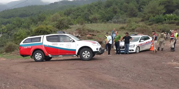 Hatay’da işçileri taşıyan pikap dereye uçtu: 3 ölü