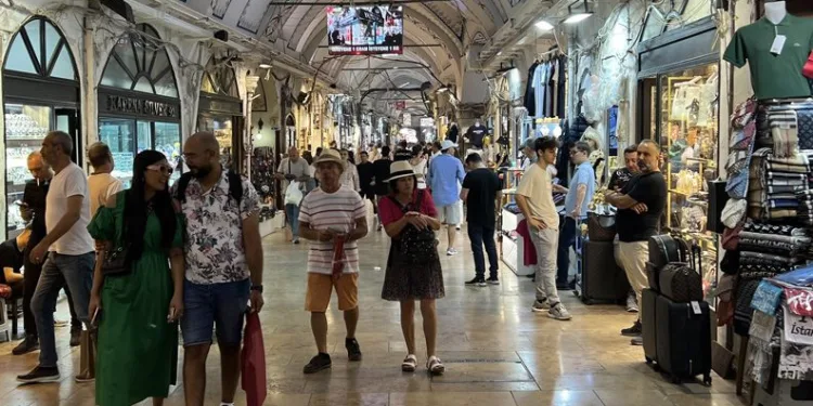 İstanbul temmuzda son 10 yılın turist rekorunu kırdı