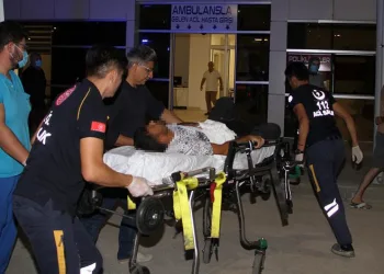 Manisa’da düğünde kavga: 2’si ağır 11 yaralı