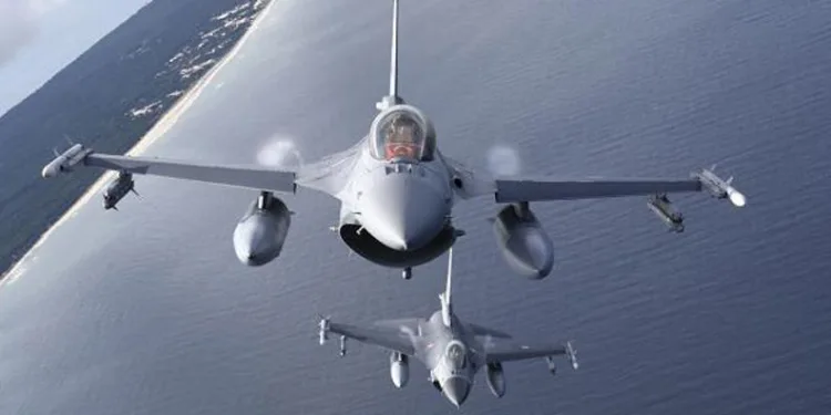 Türk F-16’larına Yunan tacizi