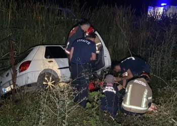 Bursa’da sıkıştığı araçtan yaralı kurtarıldı