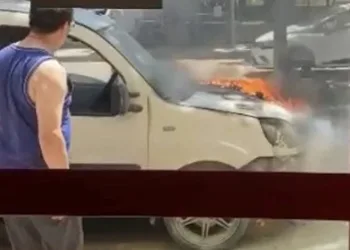 Bursa’da seyir halindeki araçta yangın