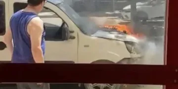 Bursa’da seyir halindeki araçta yangın