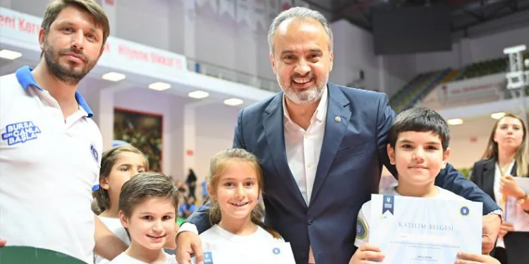 Yaz spor okullarına renkli veda