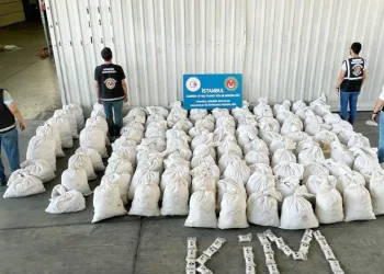 Tarihi operasyon: 2 ton ele geçirildi