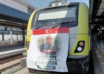 Yardım treni Pakistan’a yola çıktı