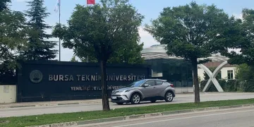 Bursa’da üniversitede yangın paniği