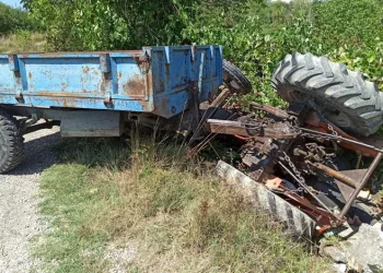Traktörün altında kalan sürücü yaşamını yitirdi
