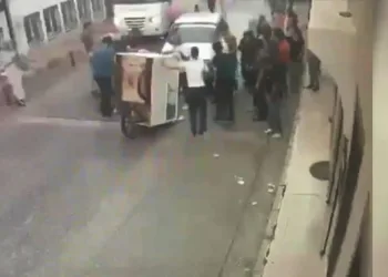 Bursa’da seyyar el arabasının altında kaldı