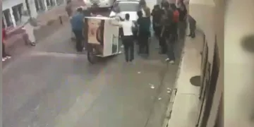 Bursa’da seyyar el arabasının altında kaldı