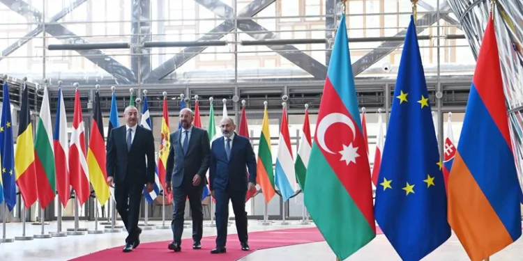 Brüksel’de Azerbaycan-Ermenistan üçlü zirvesi