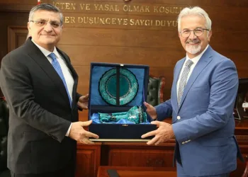 Başkan Erdem’den Kaymakam Özarslan’a ziyaret