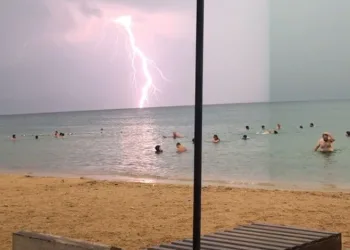 Mudanya’da çakan şimşekler böyle görüntülendi