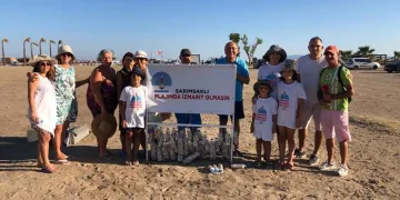 Sarımsaklı halk plajından 18 bin adet izmarit toplandı