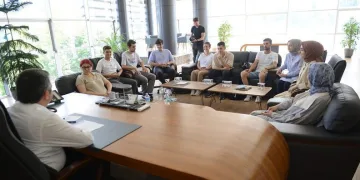 Üniversite kazanan öğrencilerden Başkan Yılmaz’a teşekkür ziyareti