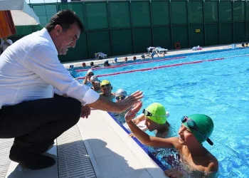 Osmangazi’de 12 Bin Çocuk Yüzme Öğrendi