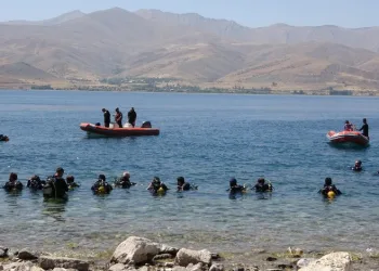 AFAD’dan Van Gölü’nde dalış tatbikatı